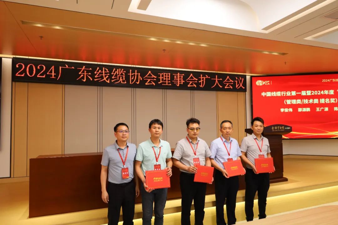 精品无码国产AV一区二区三区